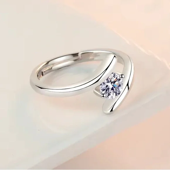 S925 Silver Simple Generous Zircon Ring. - Picture 4 of 5